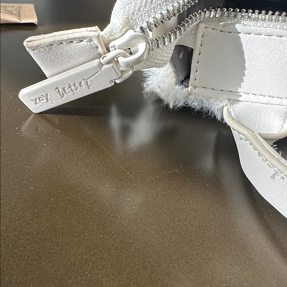 Betsey Johnson Apres mini bag and luggage tag White Faux Fur Handbag with Strap - Picture 4 of 7